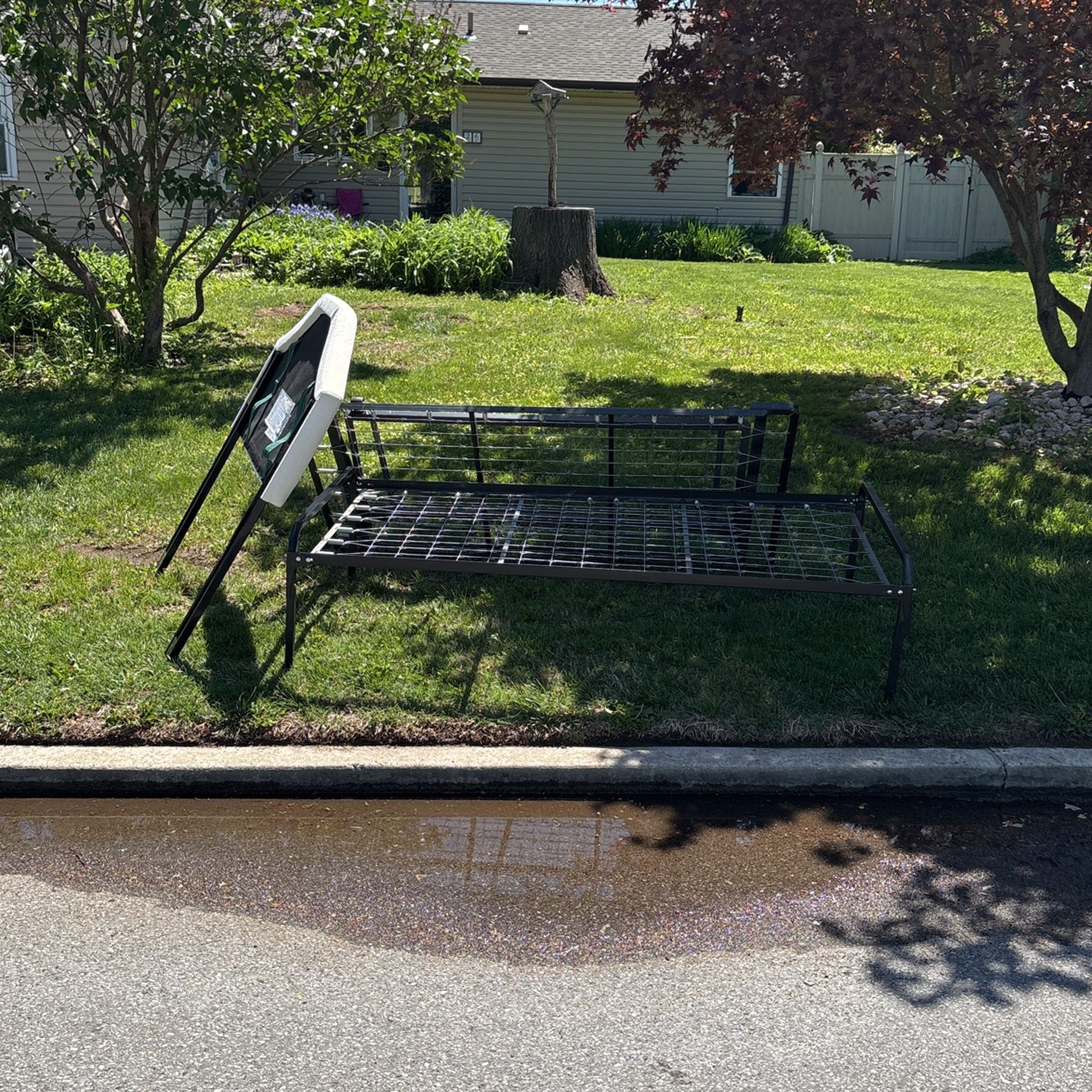 Free Kids Bed