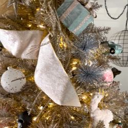 Starburst Ornaments  x 150+ pieces 