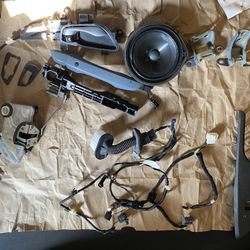 2017-2022 Honda Civic Right Front Door (OEM)Items(make Me An Offer) ..door Handle,complete Door Harness,striker,window Switch Ect.