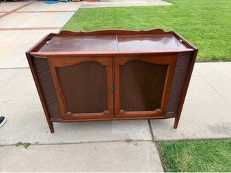Magnavox Vintage Record Player