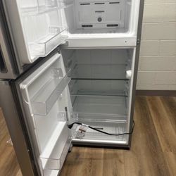 Whirlpool Refrigerators For Sale  125 Each 