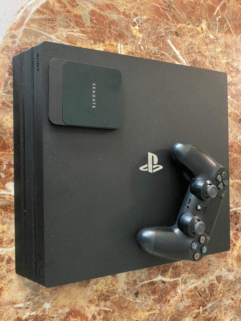 SONY PS4 Pro 1TB with Controller and Cords