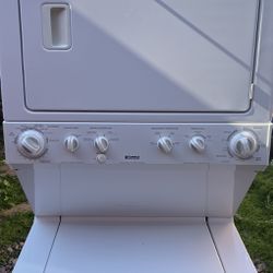 KENMORE STACKABLE WASHER & GAS DRYER COMBO (Refurbished)