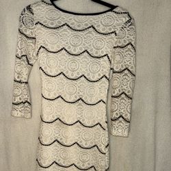 white/black lace mini dress