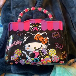 hello kitty hard purse 