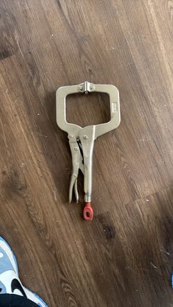 MILWAUKEE Locking C-Clamp: Fixed, 4 in Max Jaw Opening, 4 in Throat Dp, 11 in Overall Clamp Lg