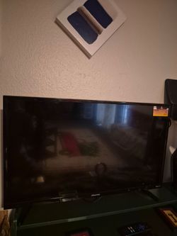 Hisense Roku Flat Screen TV