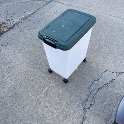 Pet Food Container On Wheels 