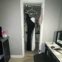 Black and White One-Shoulder Formal Gown