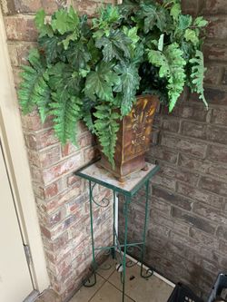 Plants with stand