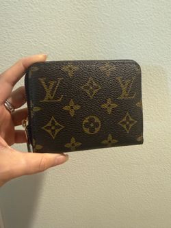 Lv zipper wallet
