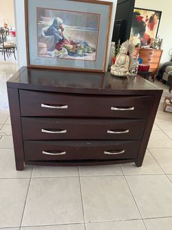 Beautiful solid wood dresser