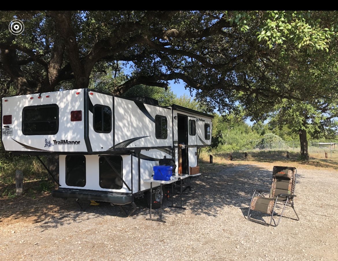 2015 Trail Manor 2417 KB