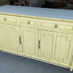 Vintage Thomasville Furniture Faux Bamboo Buffet/Credenza. See Full Description 