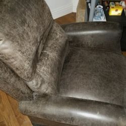 Brown Pushback Recliner
