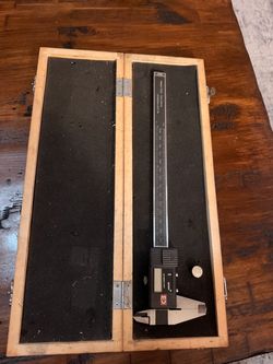Chicago Brand Digital Caliper 0-200mm (8in) 0.01mm Resolution MPN 50002