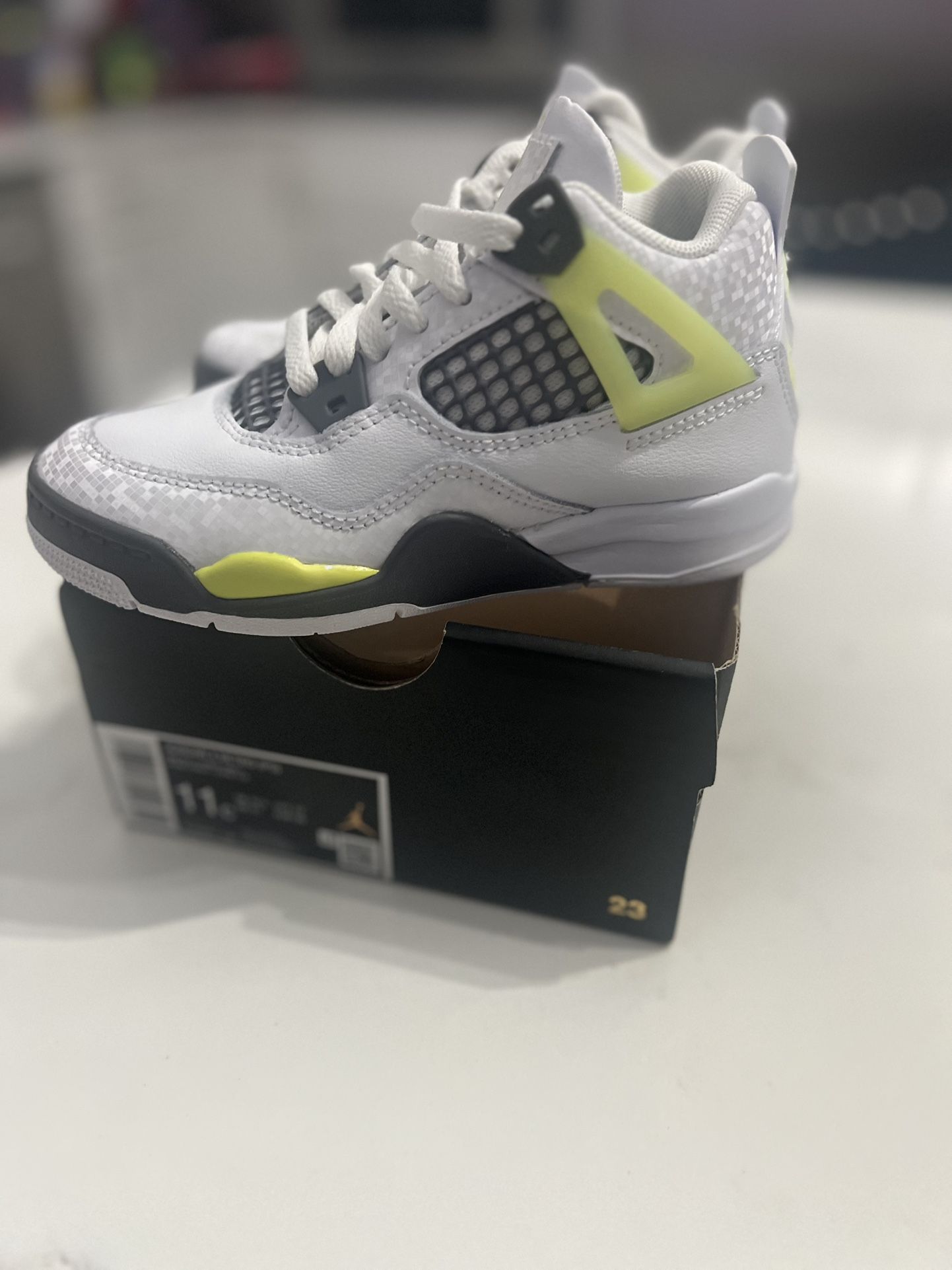 Size 11C Brand New Jordan 4 Retro (PS) White Lemon Twist OG Box No Lid