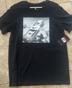 Large Nike Tee Money Wings NWT