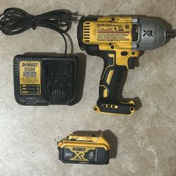 Dewalt DCF899 Impact Gun Battery and Charger