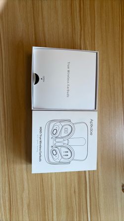 Wireless earbuds