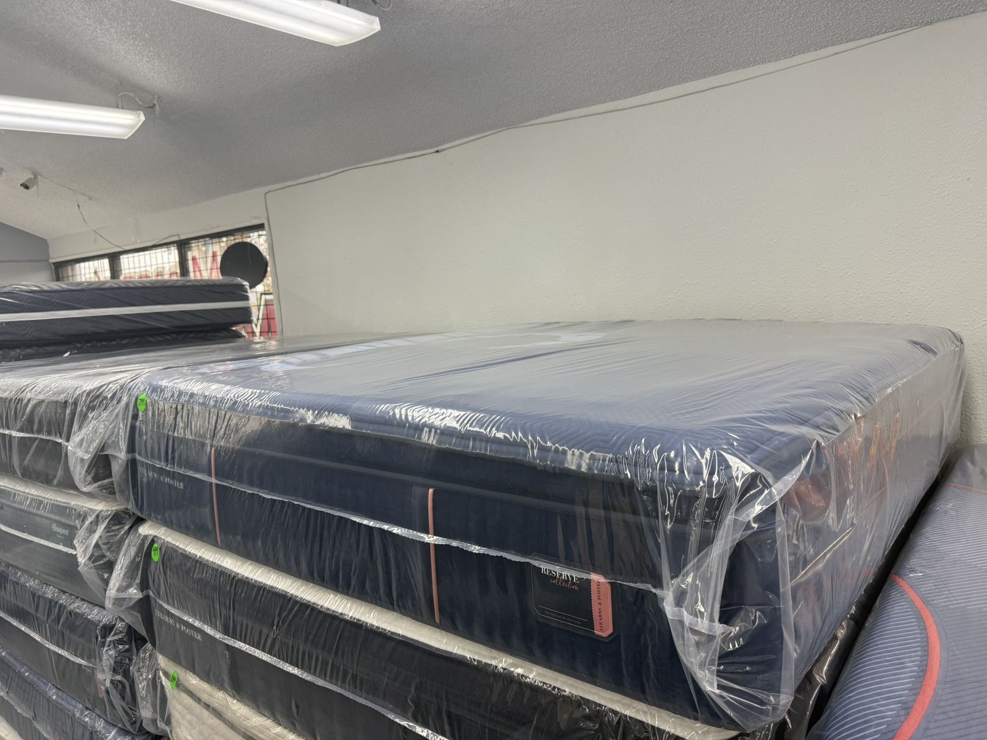 KING SIZE STEARNS & FOSTER RESERVE (FIRM) PILLOW TOP MATTRESS & BOX SPRINGS BED SET