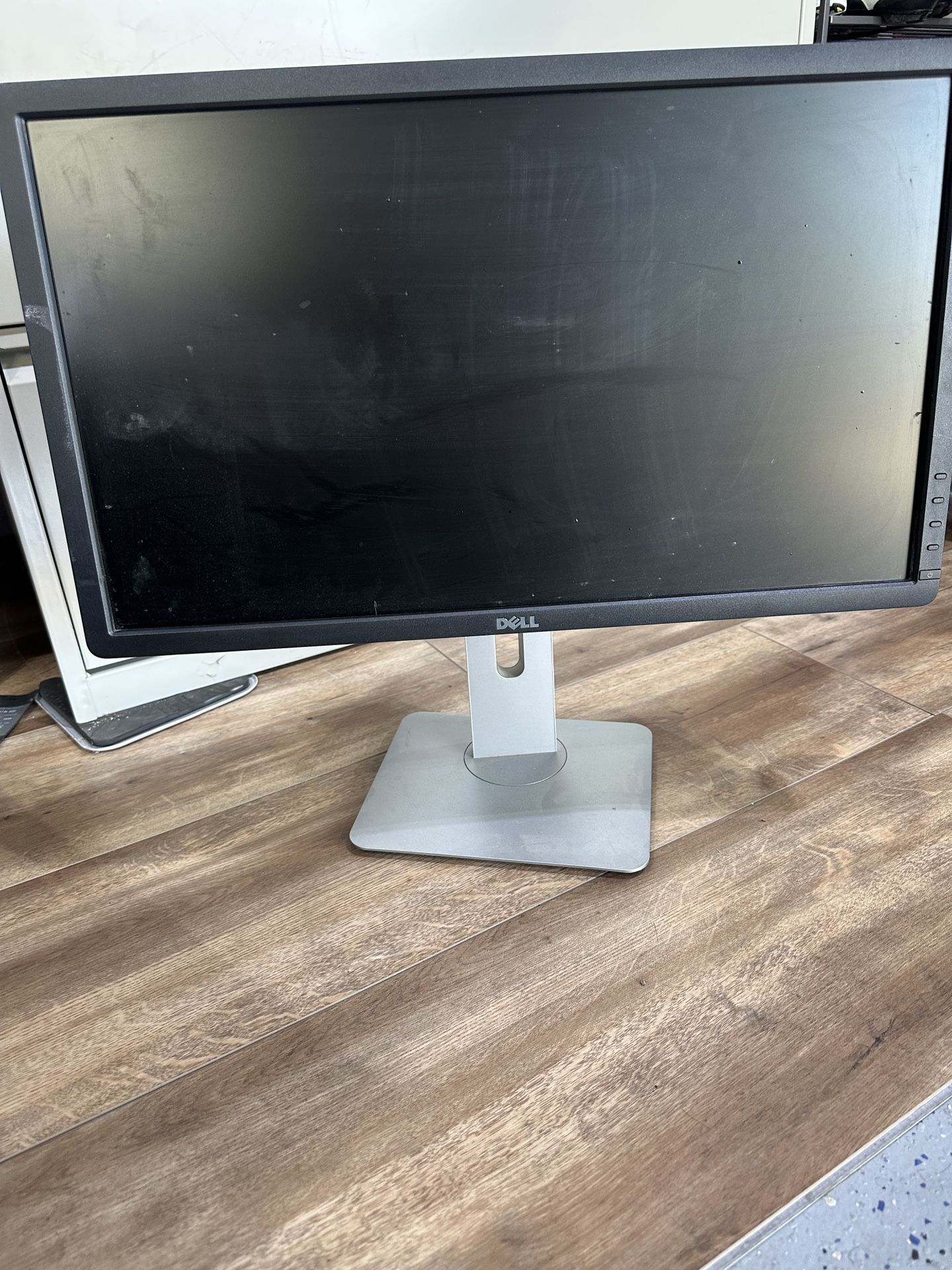 24 Inch Dell Monitor