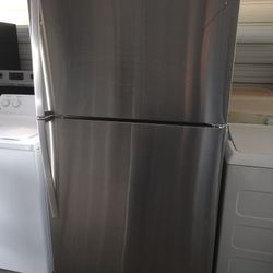 Whirlpool refrigerator 