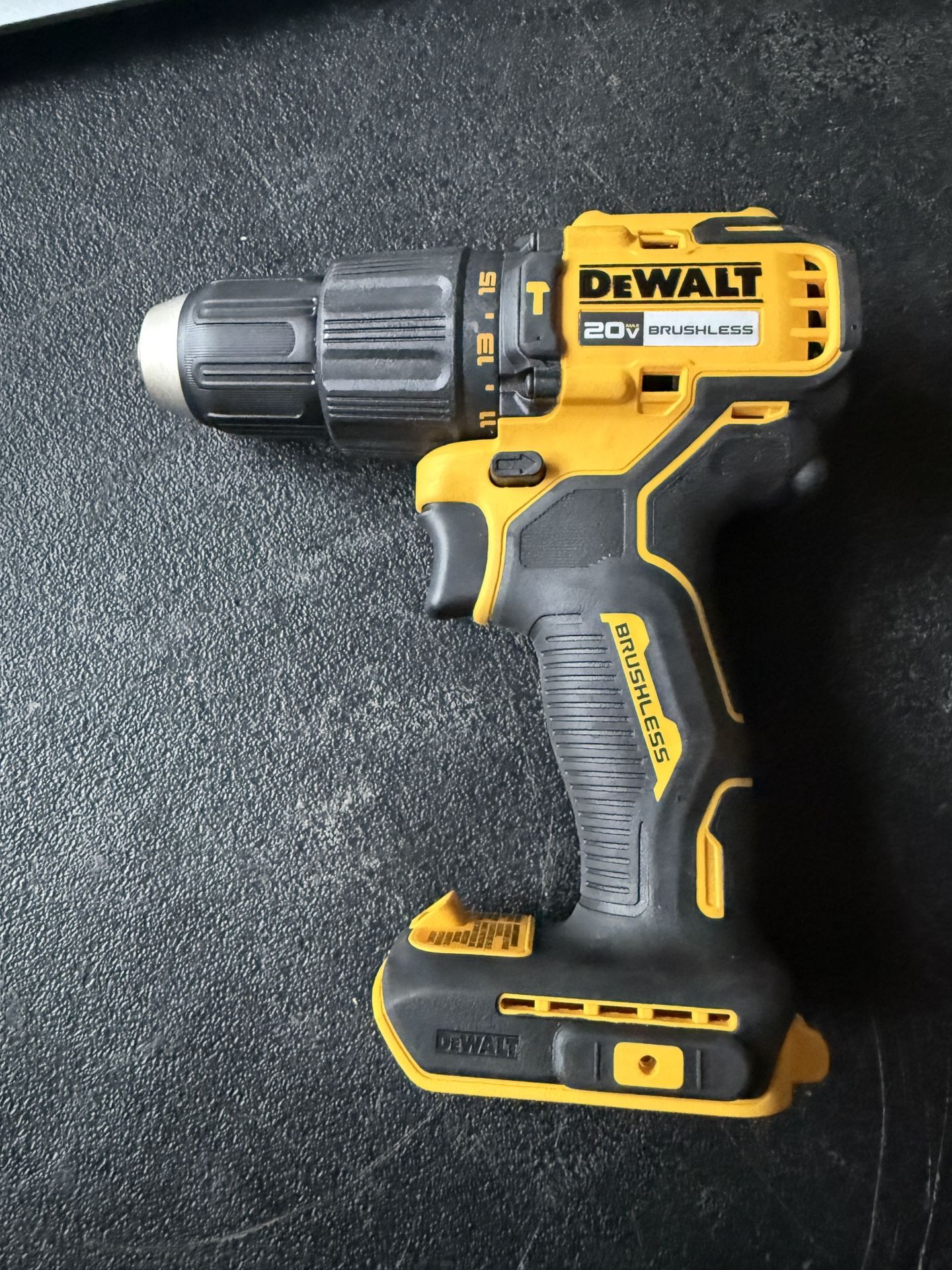 DEWALT 1/2-in 20-volt max Variable Speed Brushless Cordless Hammer Drill(tool Only)