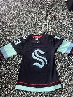 Brandon Tanev Seattle Kraken Premium Home Jersey - Size Large - Fanatics NHL Deep Sea Blue NWT