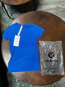 Lululemon Seamless Short Sleeve Top Size 4