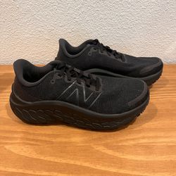New Balance Kaiha Sneakers. Black. Women’s Size 8