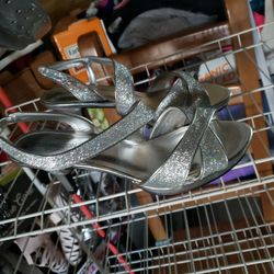 Low  Heels  👠  Sparkling  Silver  