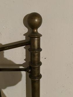 simple brass headboard - great shape