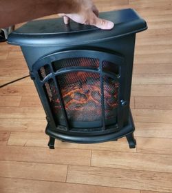 Heater With Artificial Flames