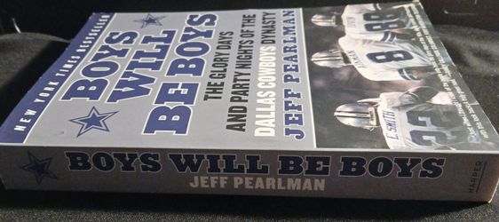 DALLAS COWBOYS BOOK