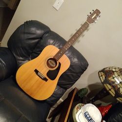 PEAVEY TUPALOW. AE.  ACOUSTICAL  GUITAR IN GOOD CONDITION 