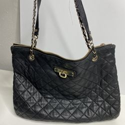 DKNY Quilted Leather Purse With Gold Chain