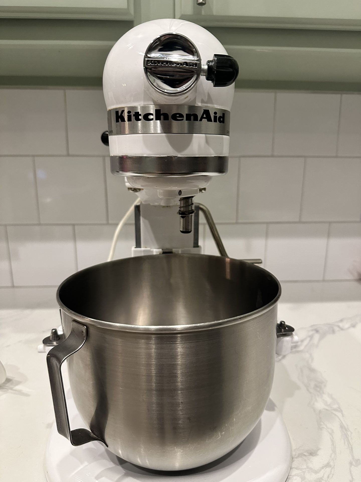 Kitchen Aid Heavy Duty Mixer W/Extras for Sale in Gilbert, AZ - OfferUp