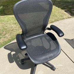 Herman miller online aeron squeaky