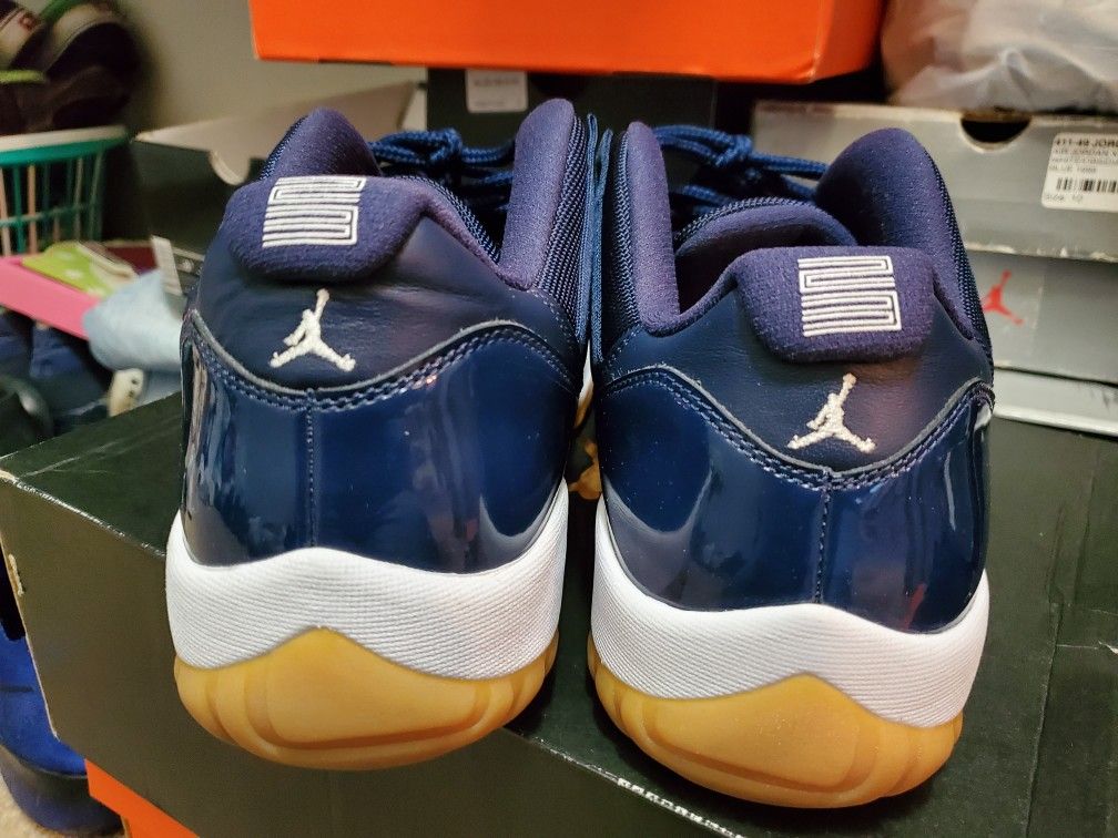 Air Jordan 11 low retro Size 14 VVNDS worn once