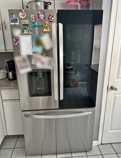 LG SmartInstaview  Refrigerator