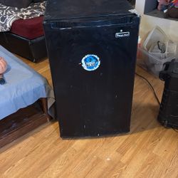 Magic  Chef  Fridge