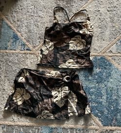 Beautiful vintage 2 pieces bikini with skirt
