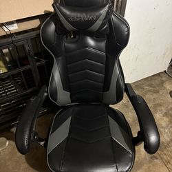 Gaming chair