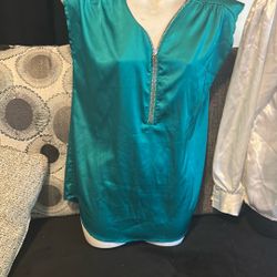 Blusas Nuevas Con Y Sin Etiqueta SML $13 Todas La Mayoría Con Etiqueta 