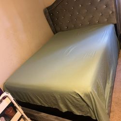 Gray Tufted Queen Bed