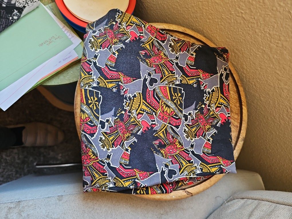 Tc LULAROE DISNEY LEGGINGS