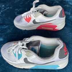 Nike Air Max 90 Chlorine Blue/ Fusion Red  Used but really good condition Size 9 Men’s 