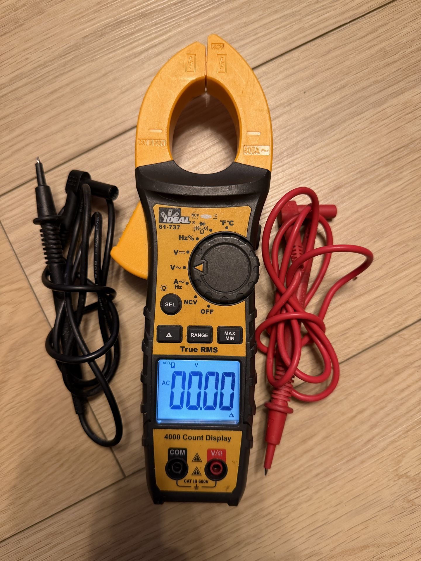 IDEAL INDUSTRIES INC. 61-737 Digital AC Clamp MultiMeter 400 Amp 600-Volt
