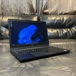 DELL Latitude 5590 15.6” screen Core i7 8th gen. 32GB RAM 500GB SSD VGA HDMI 2 monitor support Windows 11 laptop computer